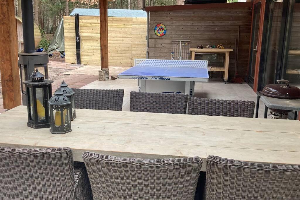 Kindvriendelijke Bungalow In Het Bos Bij Zwemmeer. Vilsteren Buitenkant foto